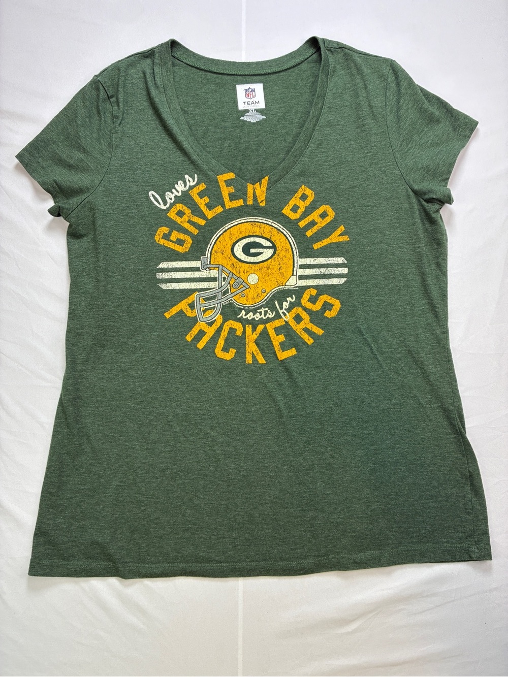 Green Bay Packers Women's Green V-Neck Team Graphic Tee